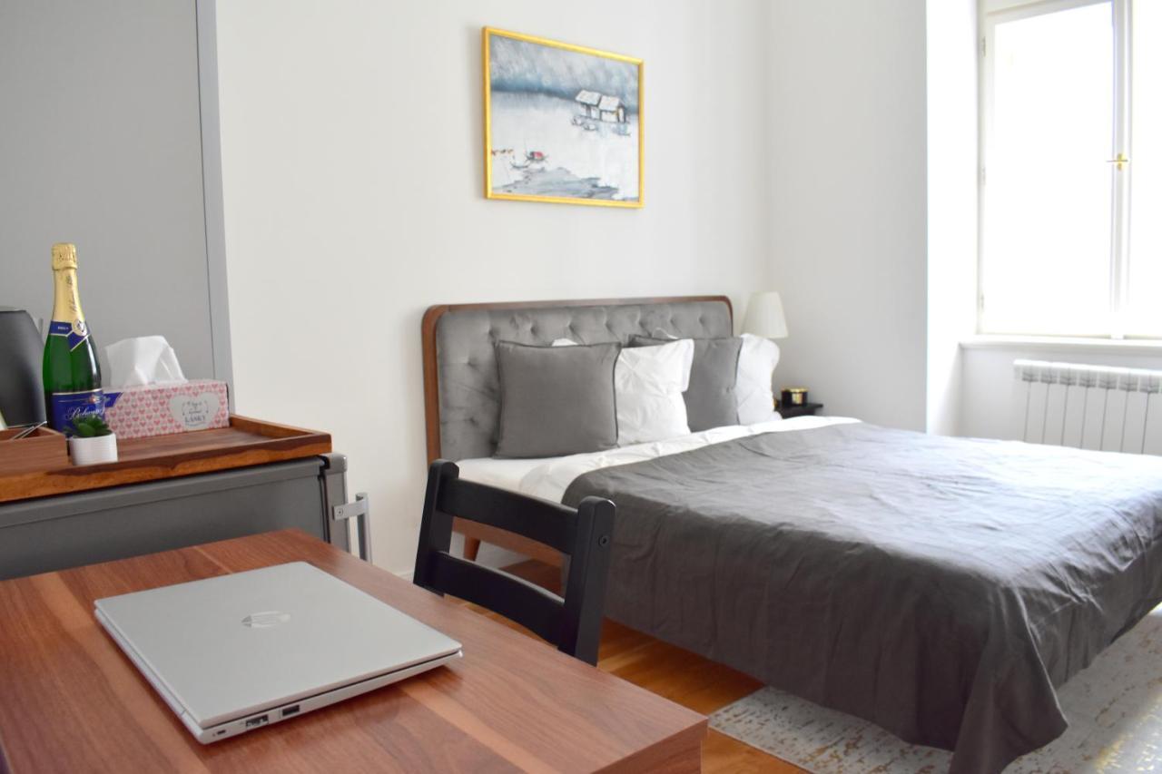 Lovely Apartment In Center Prague Luaran gambar