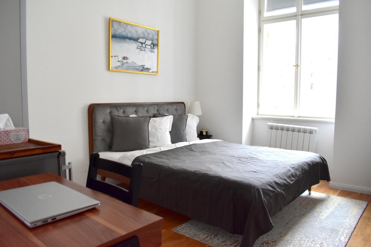 Lovely Apartment In Center Prague Luaran gambar