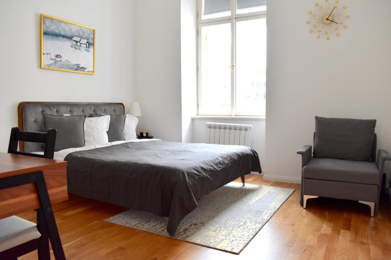Lovely Apartment In Center Prague Luaran gambar