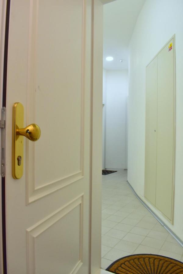 Lovely Apartment In Center Prague Luaran gambar